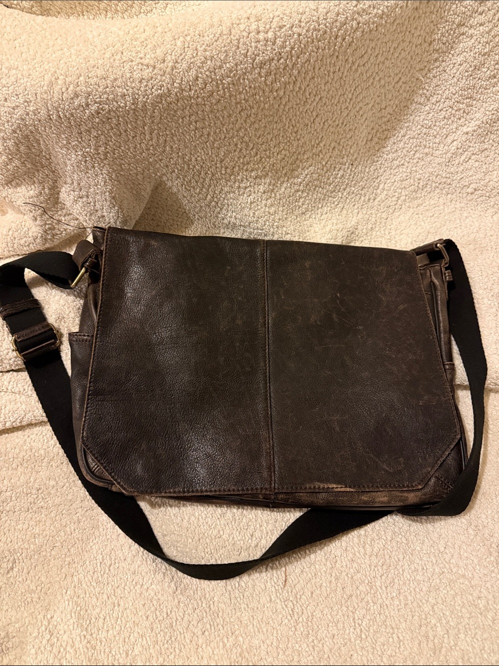 Pelle Studio Dark Brown Leather Messenger Bag for Men